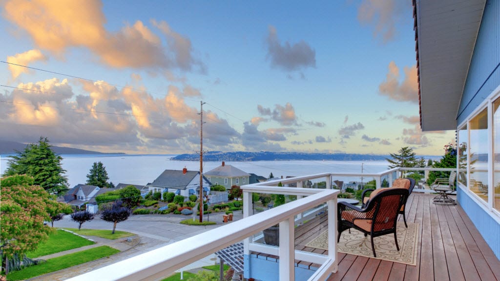 Timber deck and outdoor structure in an Ipswich backyard